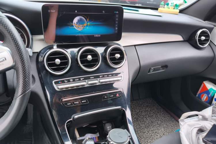 Used Mercedes-Benz C-Class 2019 C 260 Sport Edition Audio And AC Panel