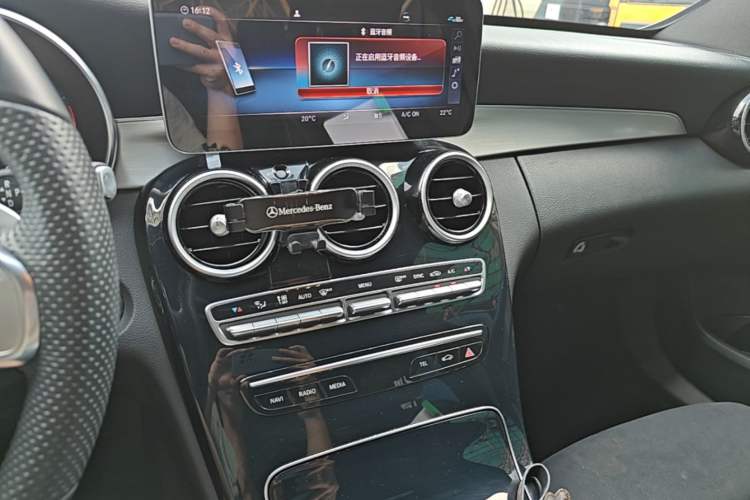 Used Mercedes-Benz C-Class 2019 C 260 Sport Edition Audio And AC Panel