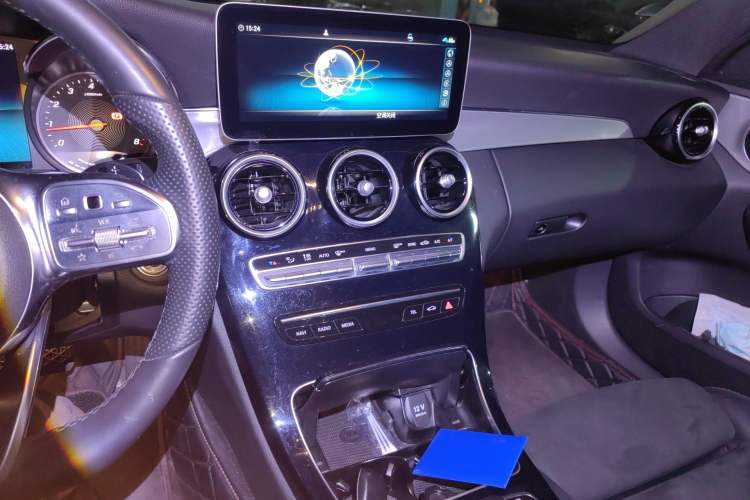Used Mercedes-Benz C-Class 2019 C 260 Sport Edition Audio And AC Panel
