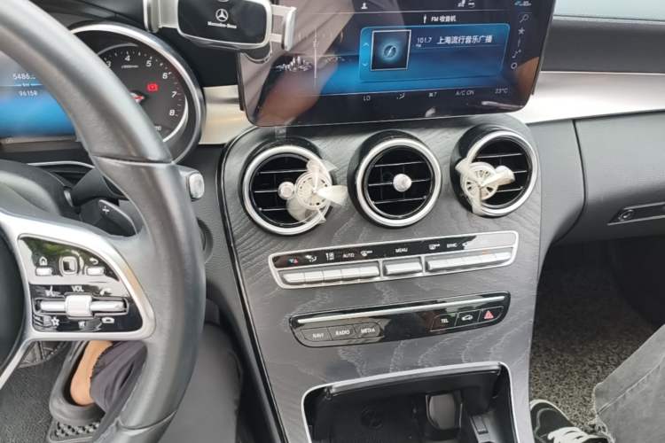 Used Mercedes-Benz C-Class 2019 C 180 L Fashion Edition Sport Version Audio And AC Panel