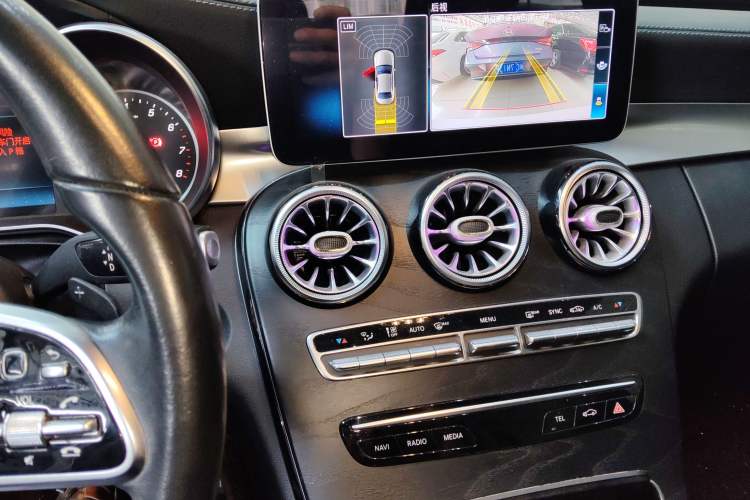 Used Mercedes-Benz C-Class 2019 C 180 L Fashion Edition Sport Version Audio And AC Panel
