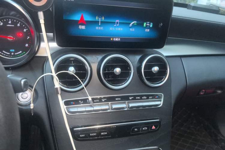 Used Mercedes-Benz C-Class 2019 C 260 L Sport Edition Audio And AC Panel