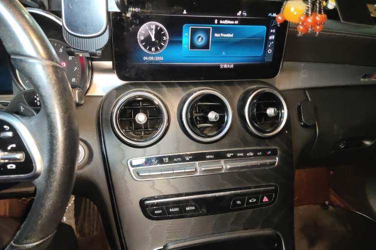Used Mercedes-Benz C-Class 2019 C 180 L Fashion Edition Sport Version Audio And AC Panel