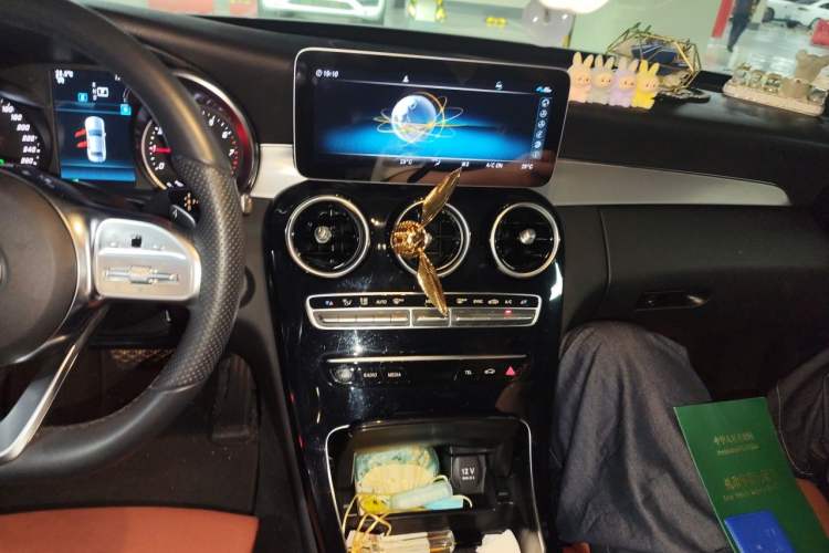 Used Mercedes-Benz C-Class 2019 C 260 Sport Edition Audio And AC Panel