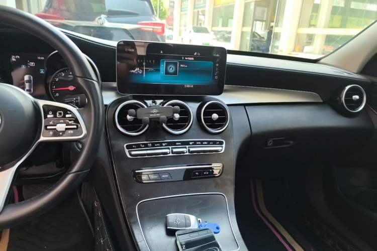 Used Mercedes-Benz C-Class 2019 C 260 L Sport Edition Audio And AC Panel
