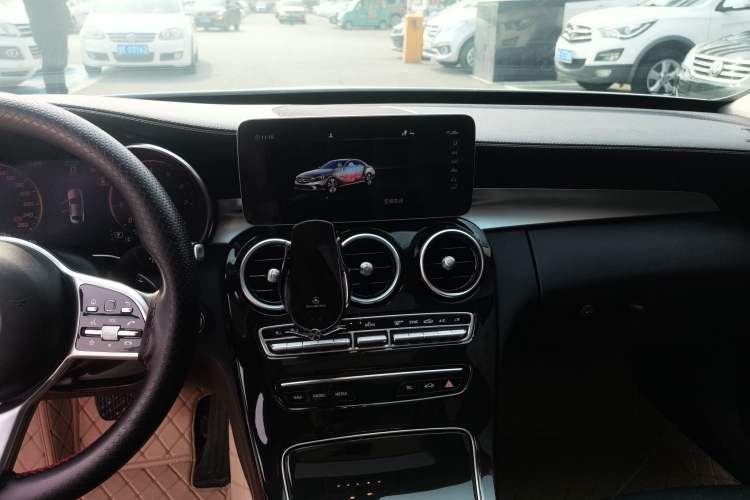 Used Mercedes-Benz C-Class 2019 C 260 L 4MATIC Sport Edition Audio And AC Panel