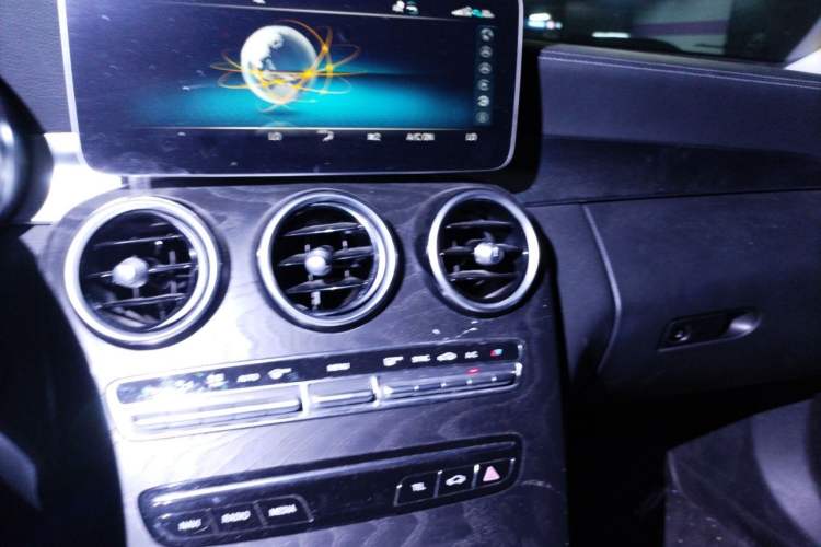 Used Mercedes-Benz C-Class 2019 C 260 L Sport Edition Audio And AC Panel