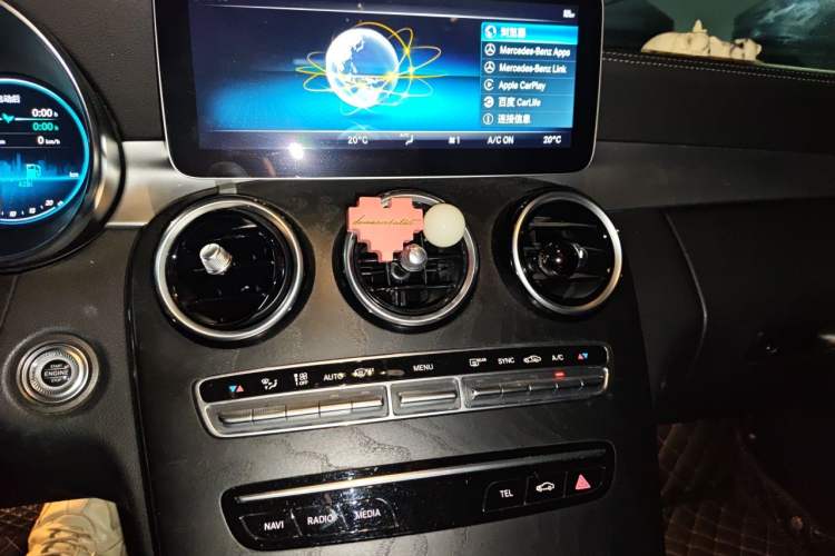 Used Mercedes-Benz C-Class 2019 Restyled C 260 L Sport Edition Audio And AC Panel