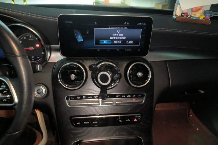 Used Mercedes-Benz C-Class 2019 C 180 L Fashion Edition Sport Version Audio And AC Panel