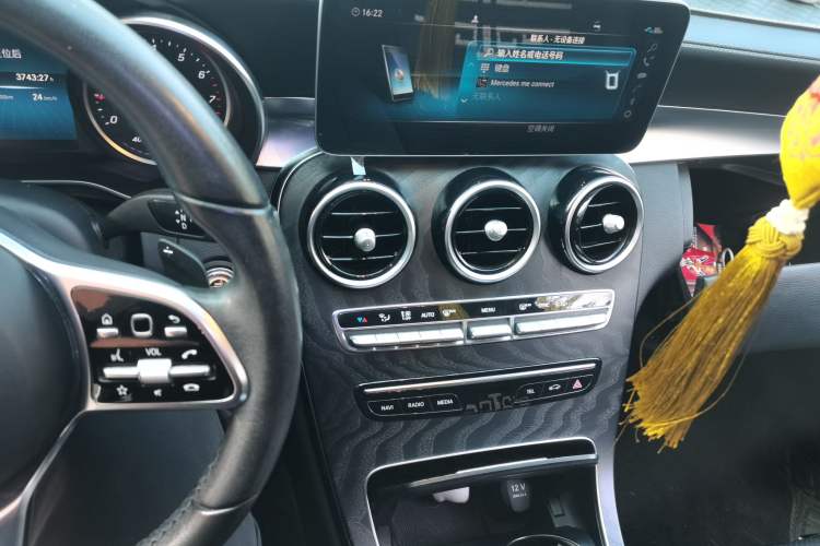 Used Mercedes-Benz C-Class 2019 C 180 L Fashion Edition Sport Version Audio And AC Panel