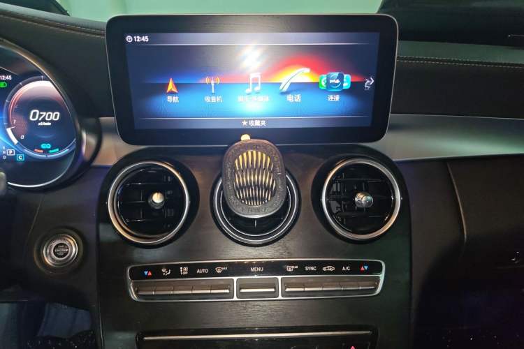 Used Mercedes-Benz C-Class 2019 Restyled C 260 L Sport Edition Audio And AC Panel
