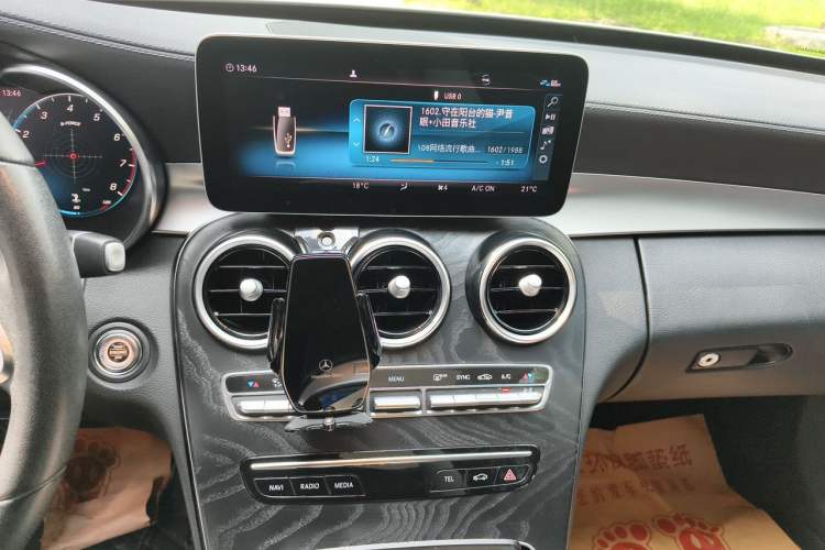 Used Mercedes-Benz C-Class 2019 Restyled C 260 L Sport Edition Audio And AC Panel
