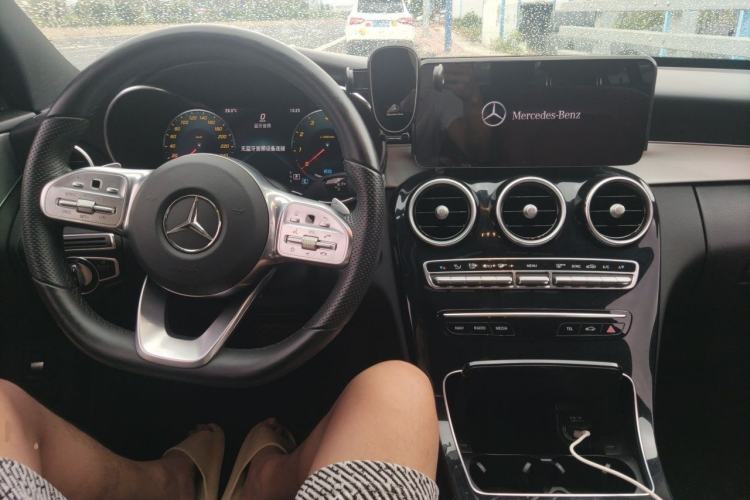 Used Mercedes-Benz C-Class 2019 C 260 Sport Edition Center Console
