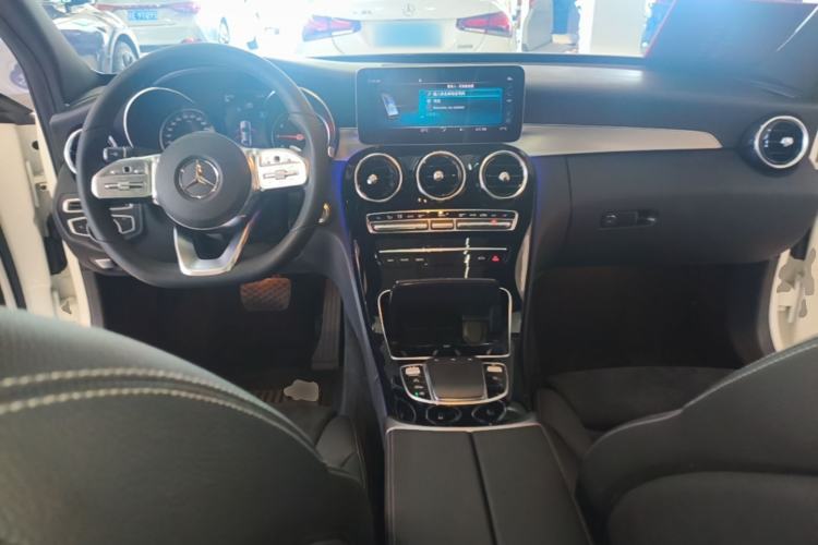 Used Mercedes-Benz C-Class 2019 C 260 Sport Edition Center Console