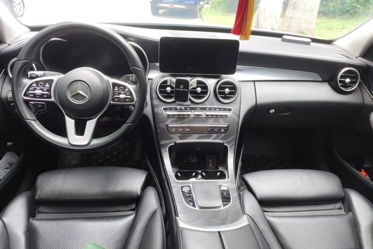 Used Mercedes-Benz C-Class 2019 C 260 L Sport Edition Center Console