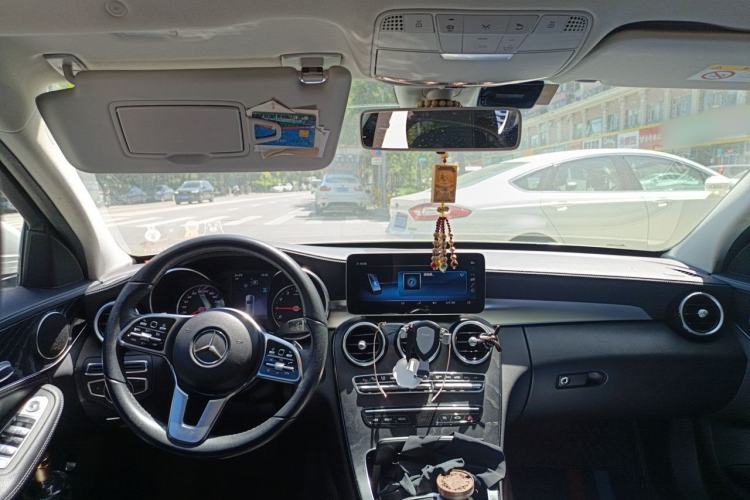 Used Mercedes-Benz C-Class 2019 C 180 L Fashion Edition Sport Version Center Console