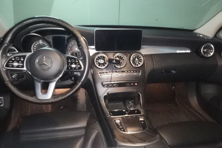 Used Mercedes-Benz C-Class 2019 C 180 L Dynamic Sports Edition Center Console