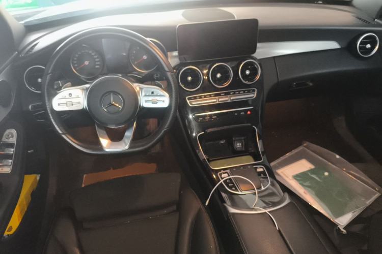 Used Mercedes-Benz C-Class 2019 C 260 Sport Edition Center Console