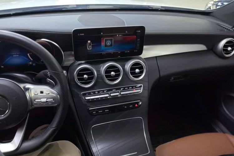 Used Mercedes-Benz C-Class 2019 C 260 Coupe Center Console