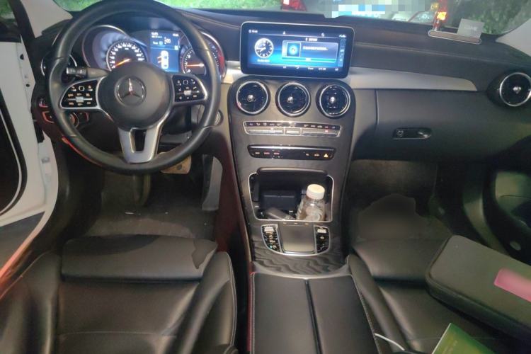 Used Mercedes-Benz C-Class 2019 C 180 L Fashion Edition Sport Version Center Console