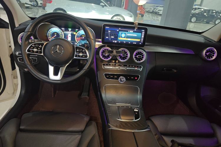 Used Mercedes-Benz C-Class 2019 C 260 Estate Center Console