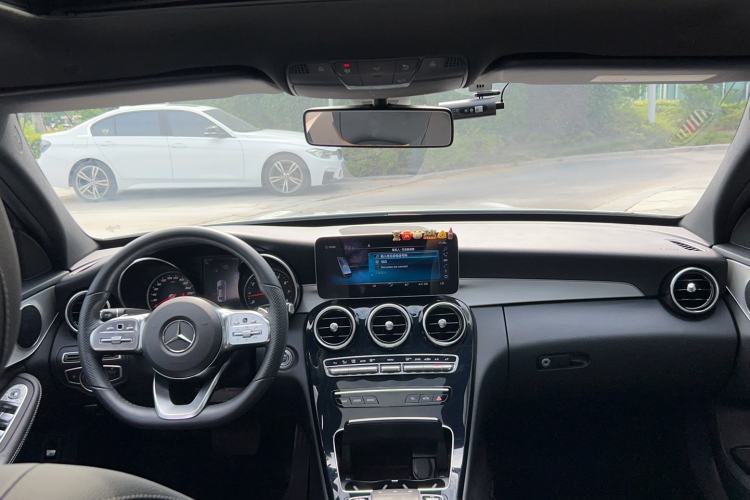 Used Mercedes-Benz C-Class 2019 C 260 Sport Edition Center Console