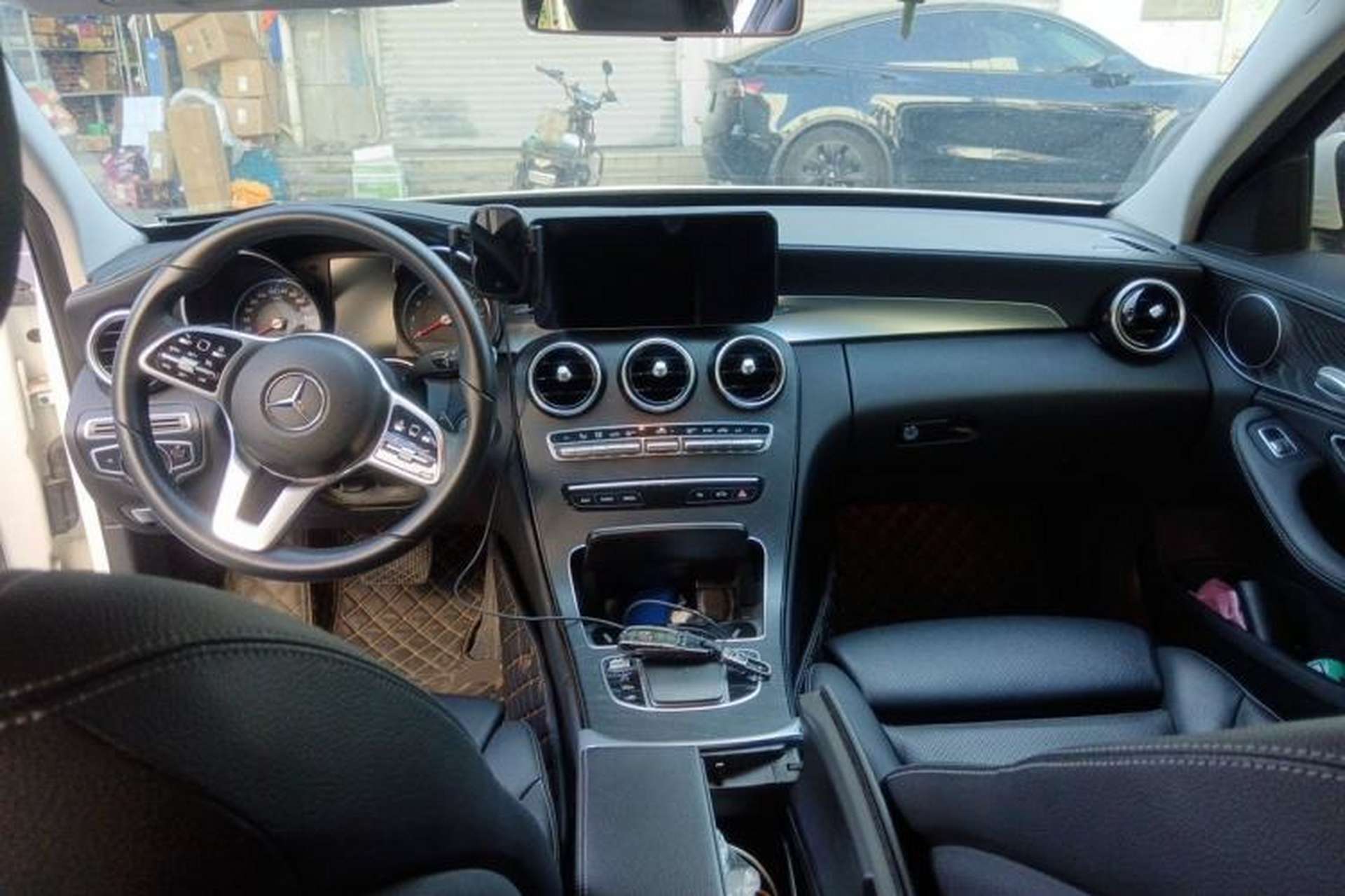 Used Mercedes-Benz C-Class 2019 C 180 L Fashion Edition Sport Version Center Console