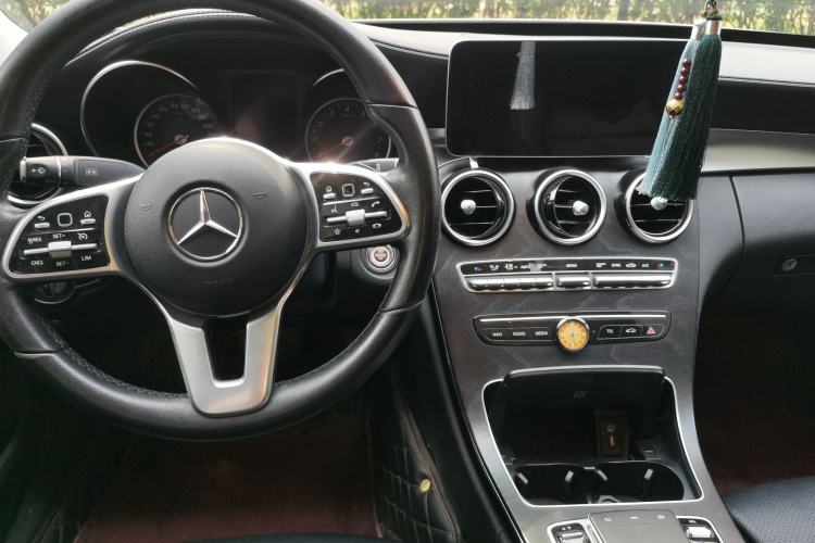 Used Mercedes-Benz C-Class 2019 C 260 L Sport Edition Center Console