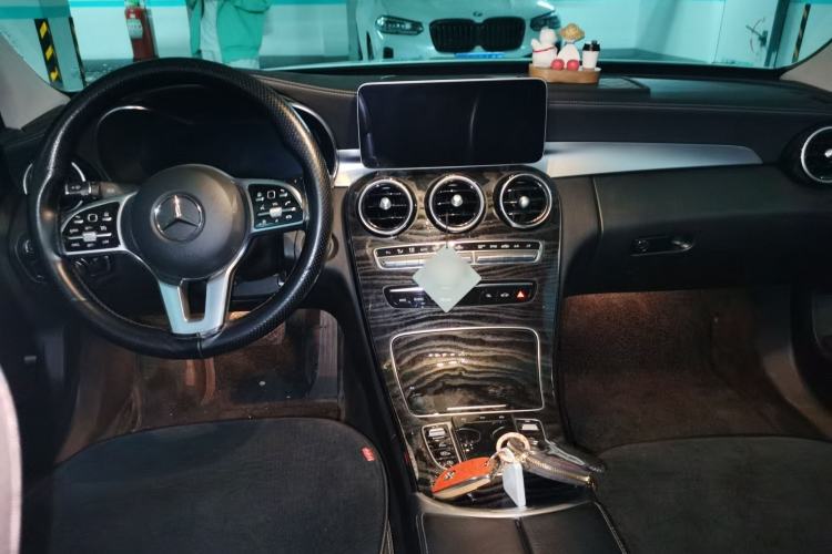 Used Mercedes-Benz C-Class 2019 Restyled C 260 L Sport Edition Center Console