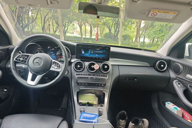 Used Mercedes-Benz C-Class 2019 C 180 L Fashion Edition Sport Version Center Console