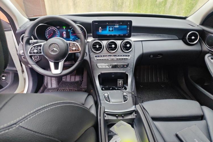 Used Mercedes-Benz C-Class 2019 Restyled C 260 L Sport Edition Center Console