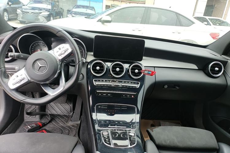 Used Mercedes-Benz C-Class 2019 C 260 Sport Edition Center Console