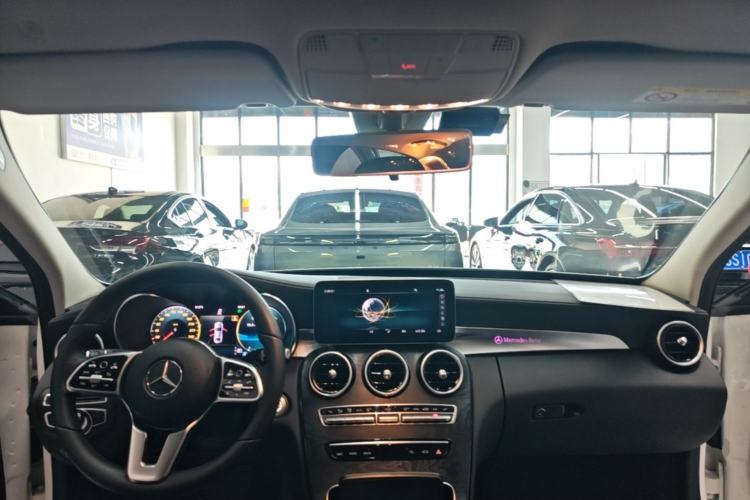 Used Mercedes-Benz C-Class 2019 C 180 L Fashion Edition Sport Version Center Console