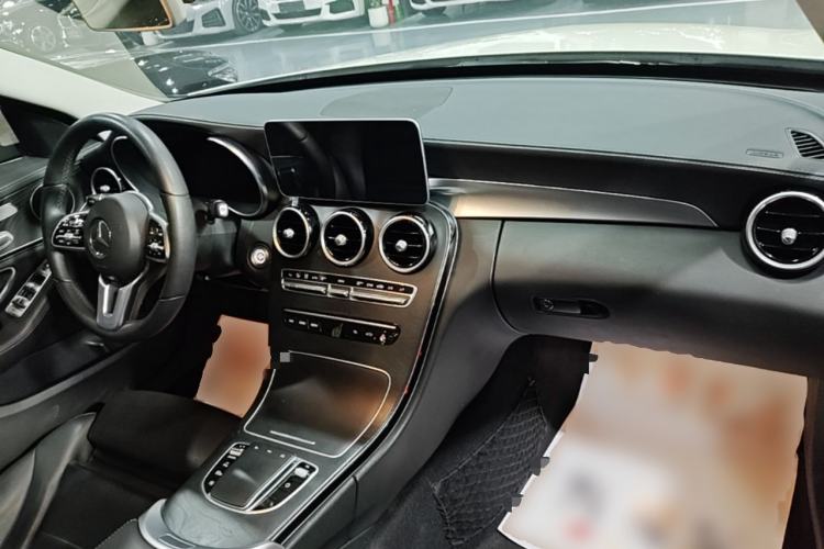 Used Mercedes-Benz C-Class 2019 Restyled C 260 L Sport Edition Center Console