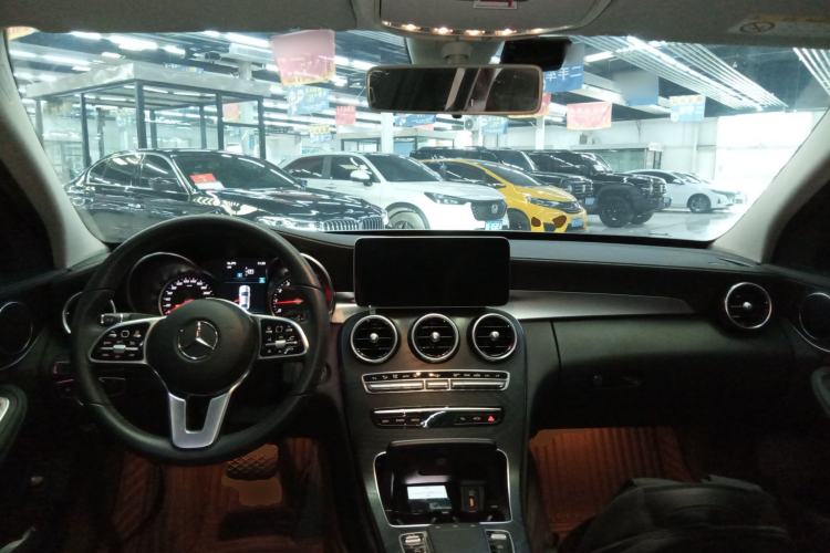 Used Mercedes-Benz C-Class 2019 C 260 L Sport Edition Center Console