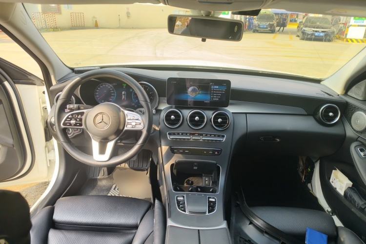 Used Mercedes-Benz C-Class 2019 Restyled C 260 L Sport Edition Center Console