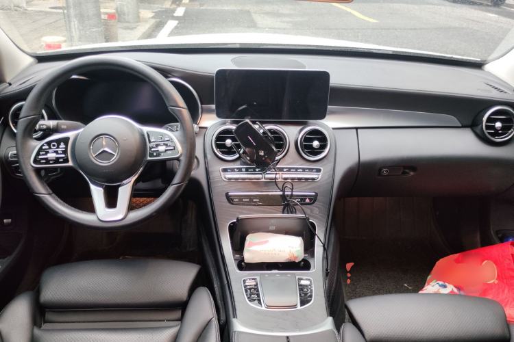 Used Mercedes-Benz C-Class 2019 Restyled C 260 L Sport Edition Center Console