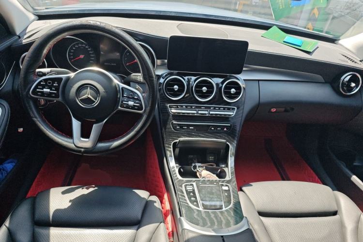Used Mercedes-Benz C-Class 2019 C 180 L Fashion Edition Sport Version Center Console
