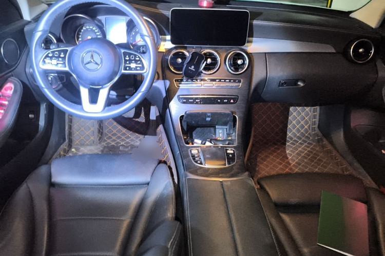 Used Mercedes-Benz C-Class 2019 C 260 L Sport Edition Center Console