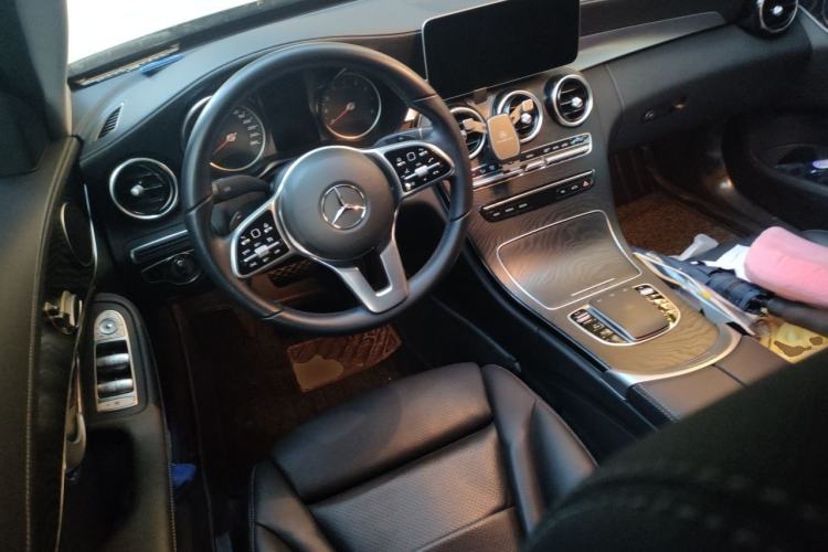 Used Mercedes-Benz C-Class 2019 C 180 L Fashion Edition Sport Version Center Console