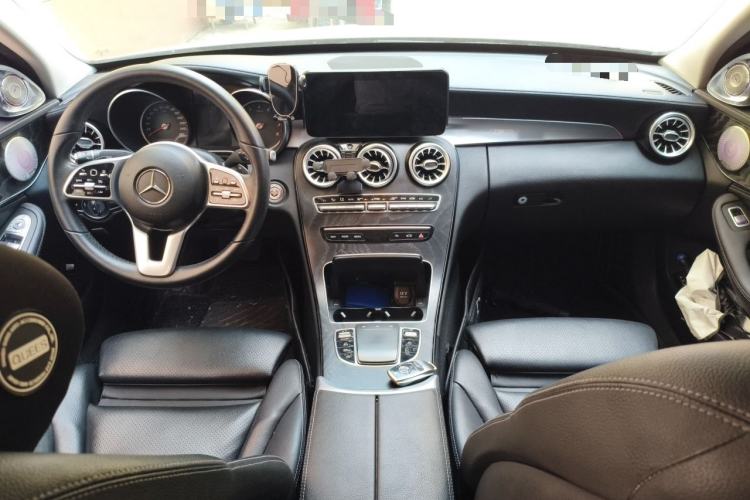 Used Mercedes-Benz C-Class 2019 C 180 L Fashion Edition Sport Version Center Console