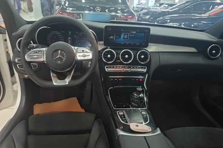 Used Mercedes-Benz C-Class 2019 C 260 Sport Edition Center Console