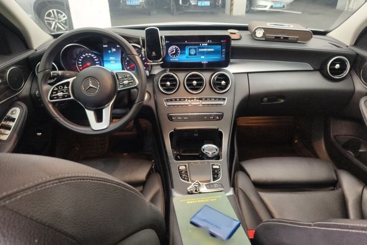 Used Mercedes-Benz C-Class 2019 C 260 L Sport Edition Center Console