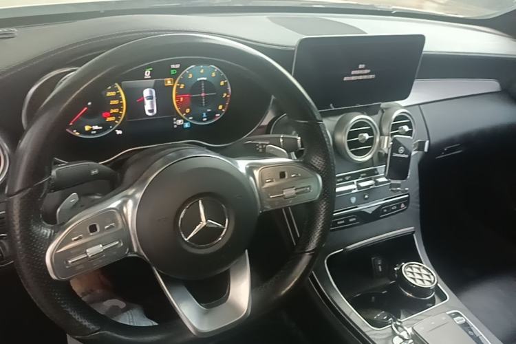 Used Mercedes-Benz C-Class 2019 C 260 Coupe Center Console