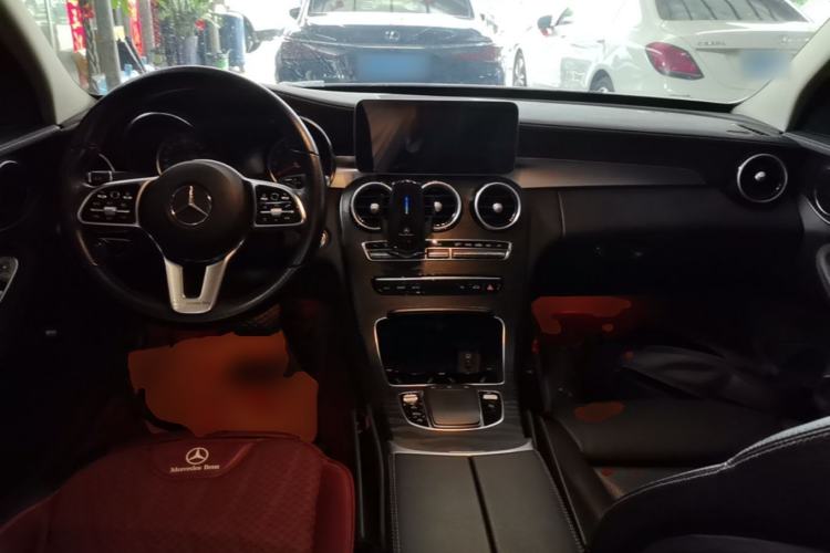 Used Mercedes-Benz C-Class 2019 C 260 L Sport Edition Center Console
