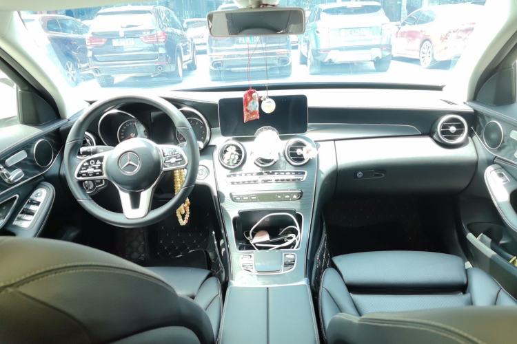 Used Mercedes-Benz C-Class 2019 C 260 L Sport Edition Center Console