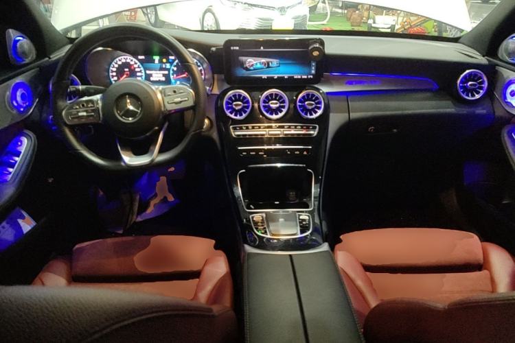 Used Mercedes-Benz C-Class 2019 C 260 Sport Edition Center Console