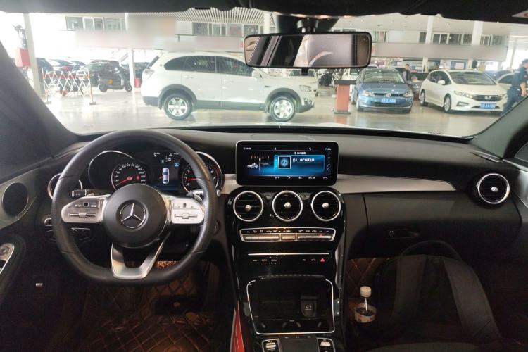 Used Mercedes-Benz C-Class 2019 C 260 Sport Edition Center Console