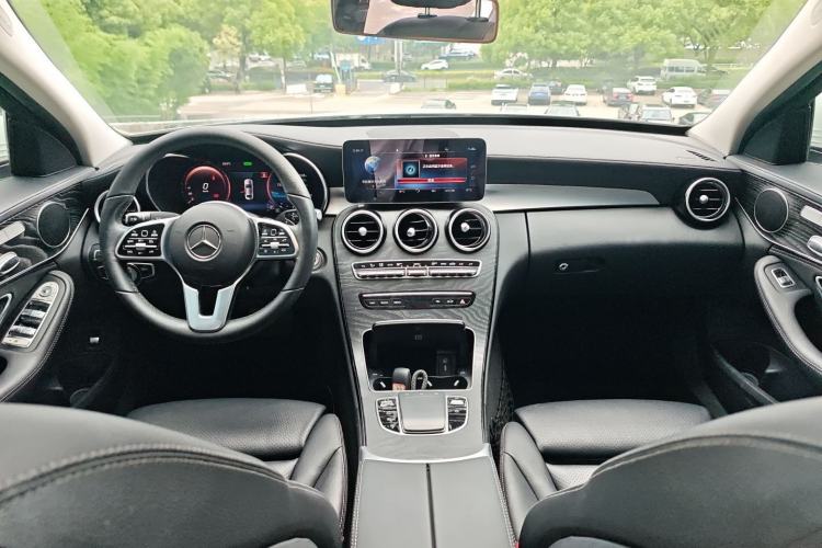 Used Mercedes-Benz C-Class 2019 Restyled C 260 L Sport Edition Center Console