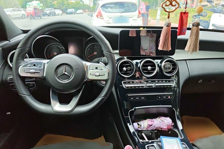 Used Mercedes-Benz C-Class 2019 C 260 Sport Edition Center Console
